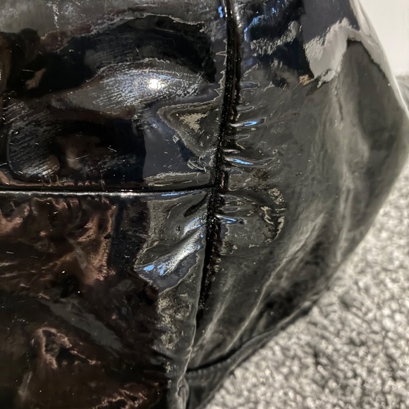 Gucci Black Patent Leather Hysteria bag - Picture 2 of 11